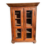 Armoire vitrée en noyer du  français