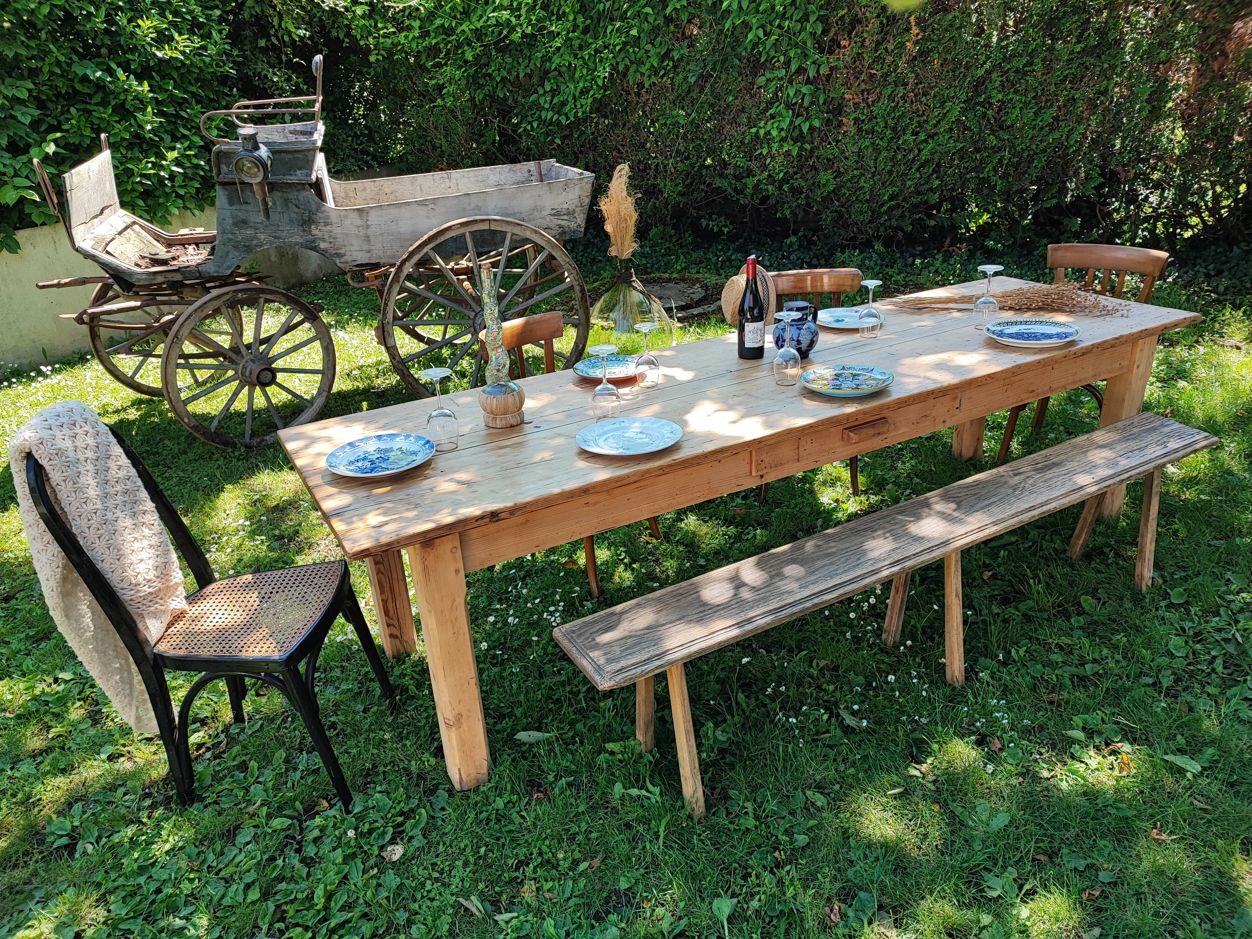 Farm table
