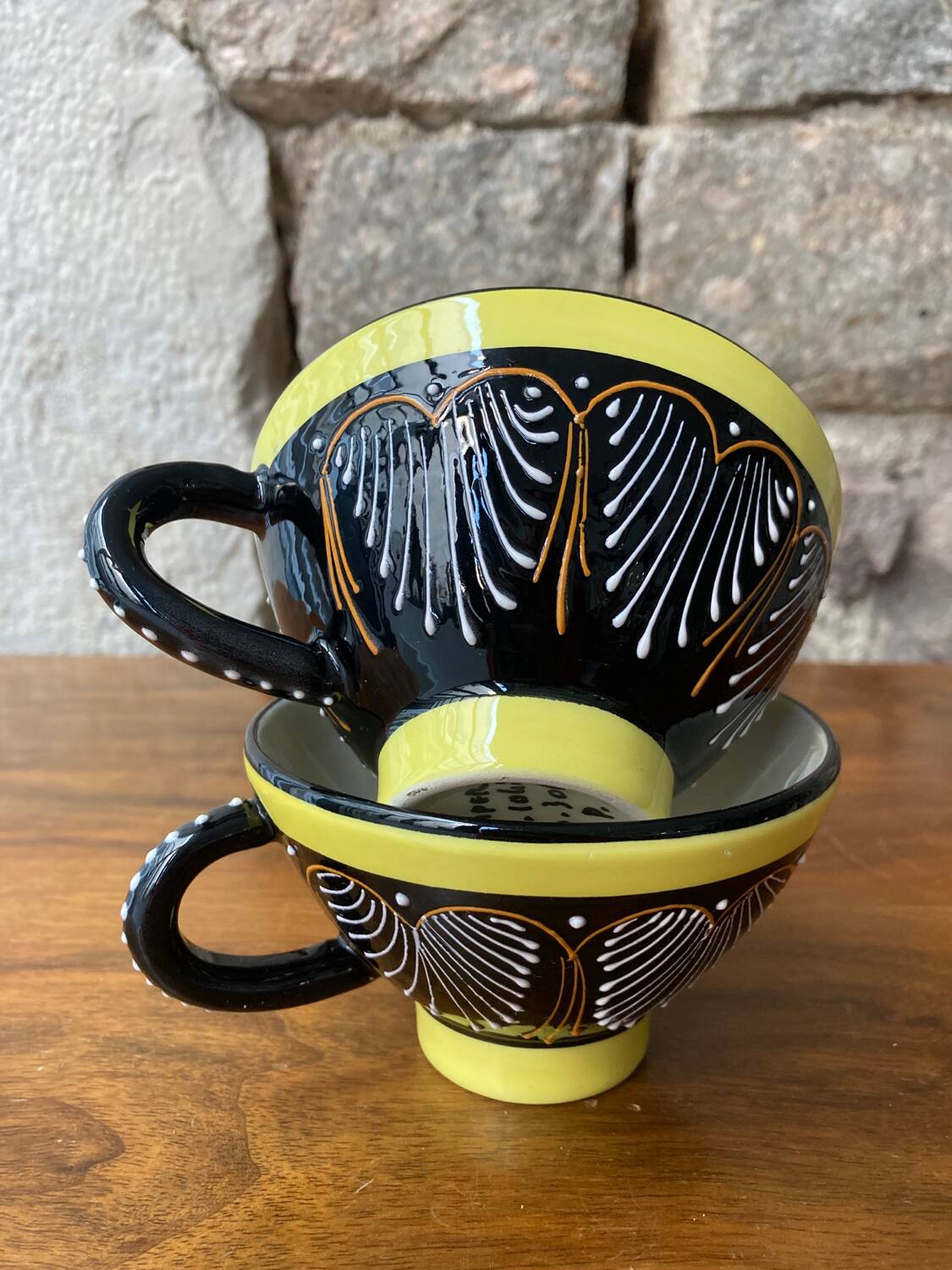 Paire de tasses Henriot Quimper
