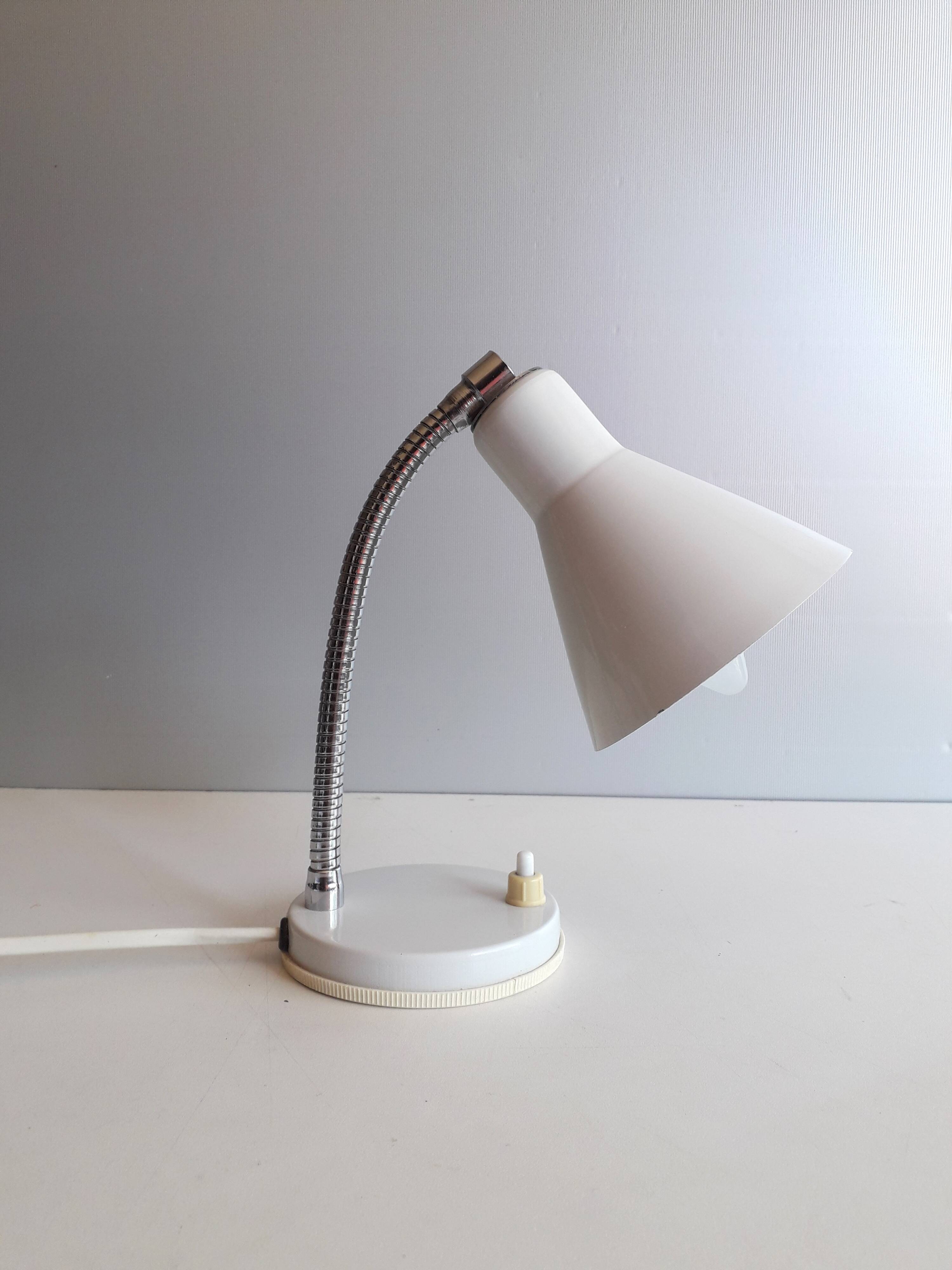 Vintage desk lamp / reading light - white lacquered - 1970s
