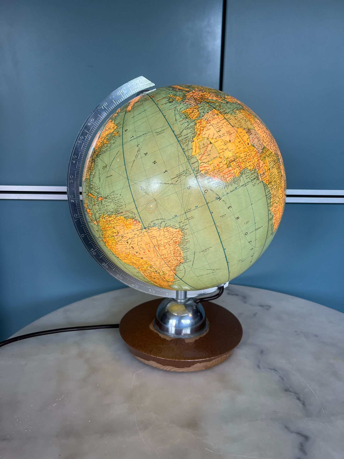 Globe terrestre JRO LUMINEUX 1960