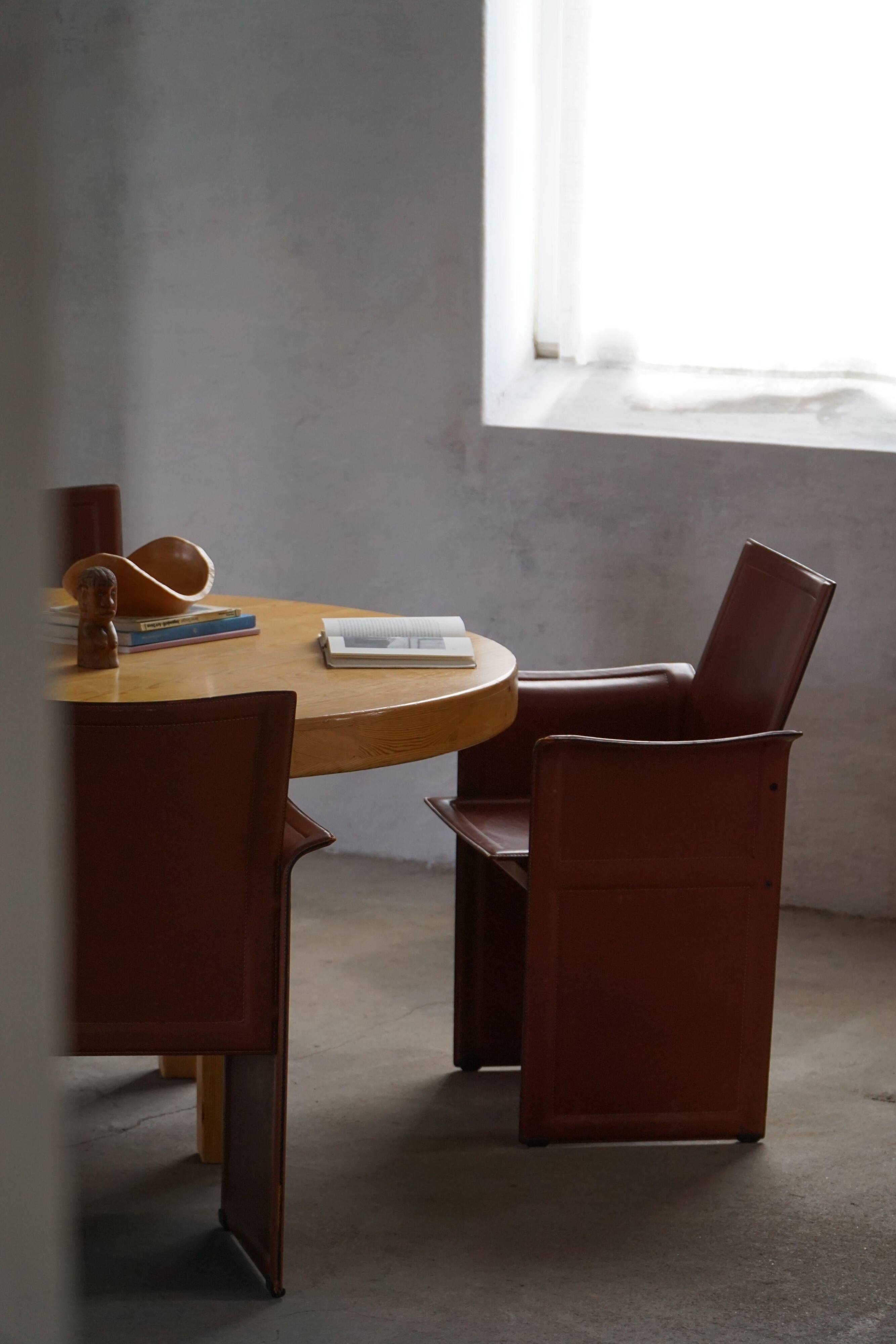 Ensemble de 4 fauteuils en cuir marron/rouge, Tito Agnoli, moderne italien, années 1970