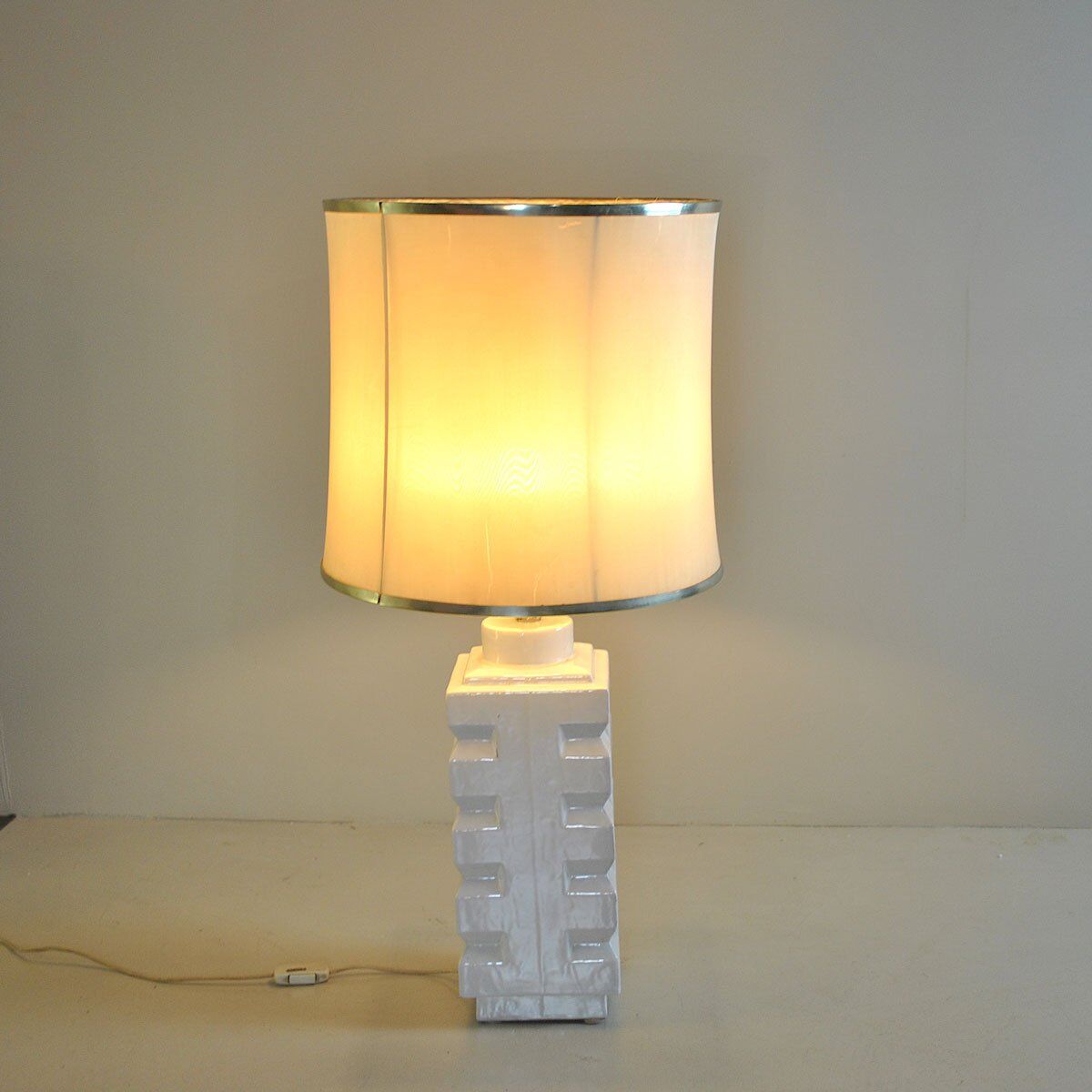 White ceramic table lamp, 1960s
