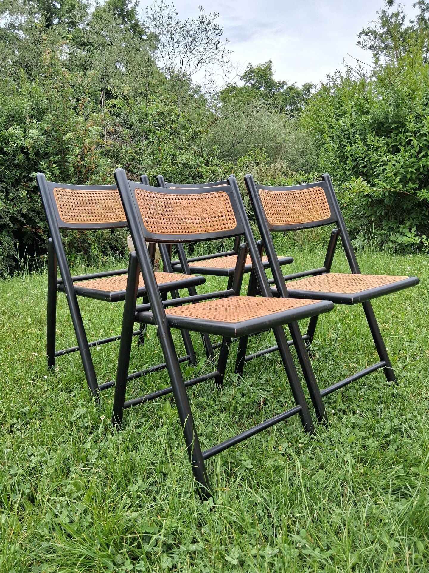 Chaises pliantes cannée