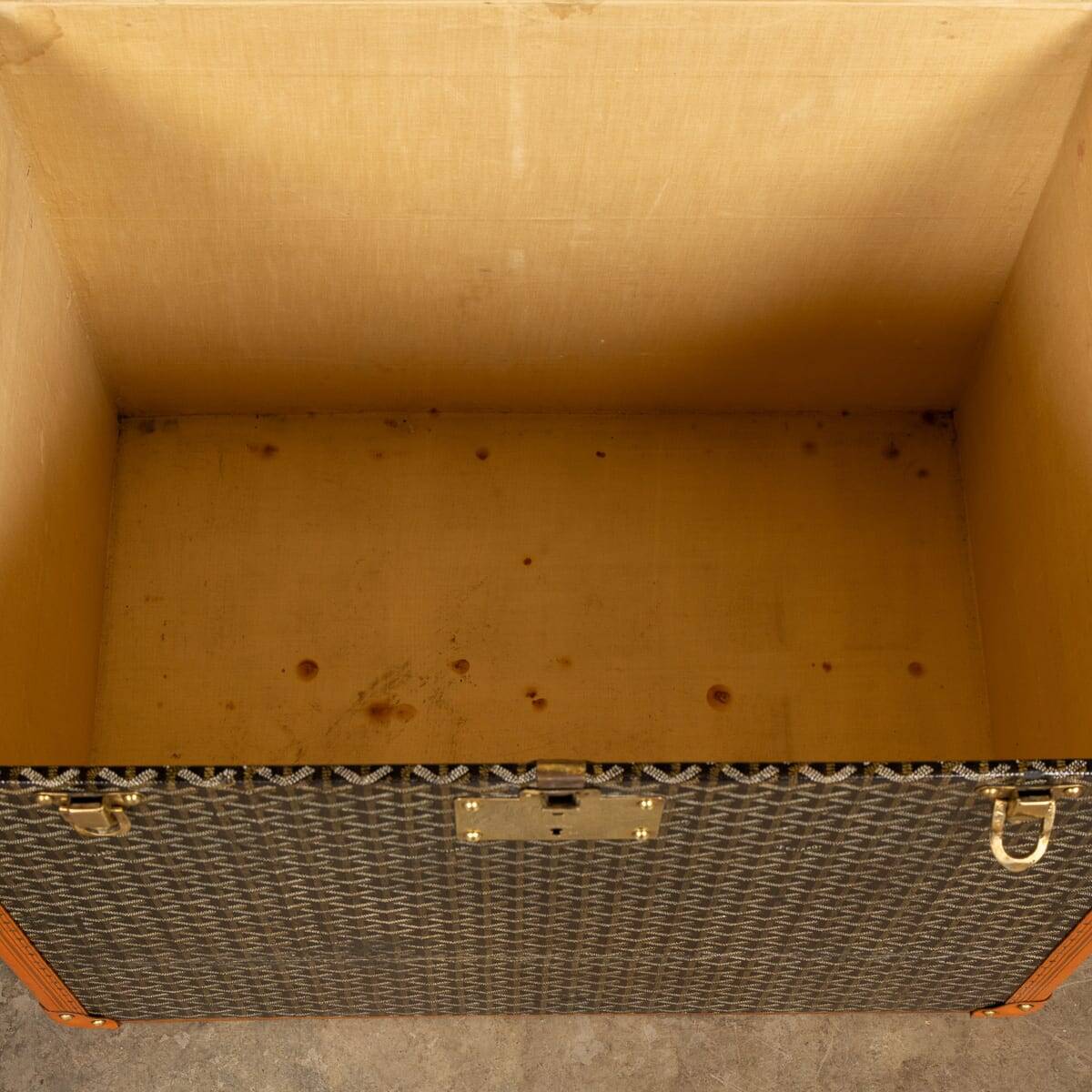 Antique 20thC French Hat Trunk In Chevron Canvas By Goyard, Paris c.1920