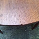 Extendable teak table by Alberts Tibro