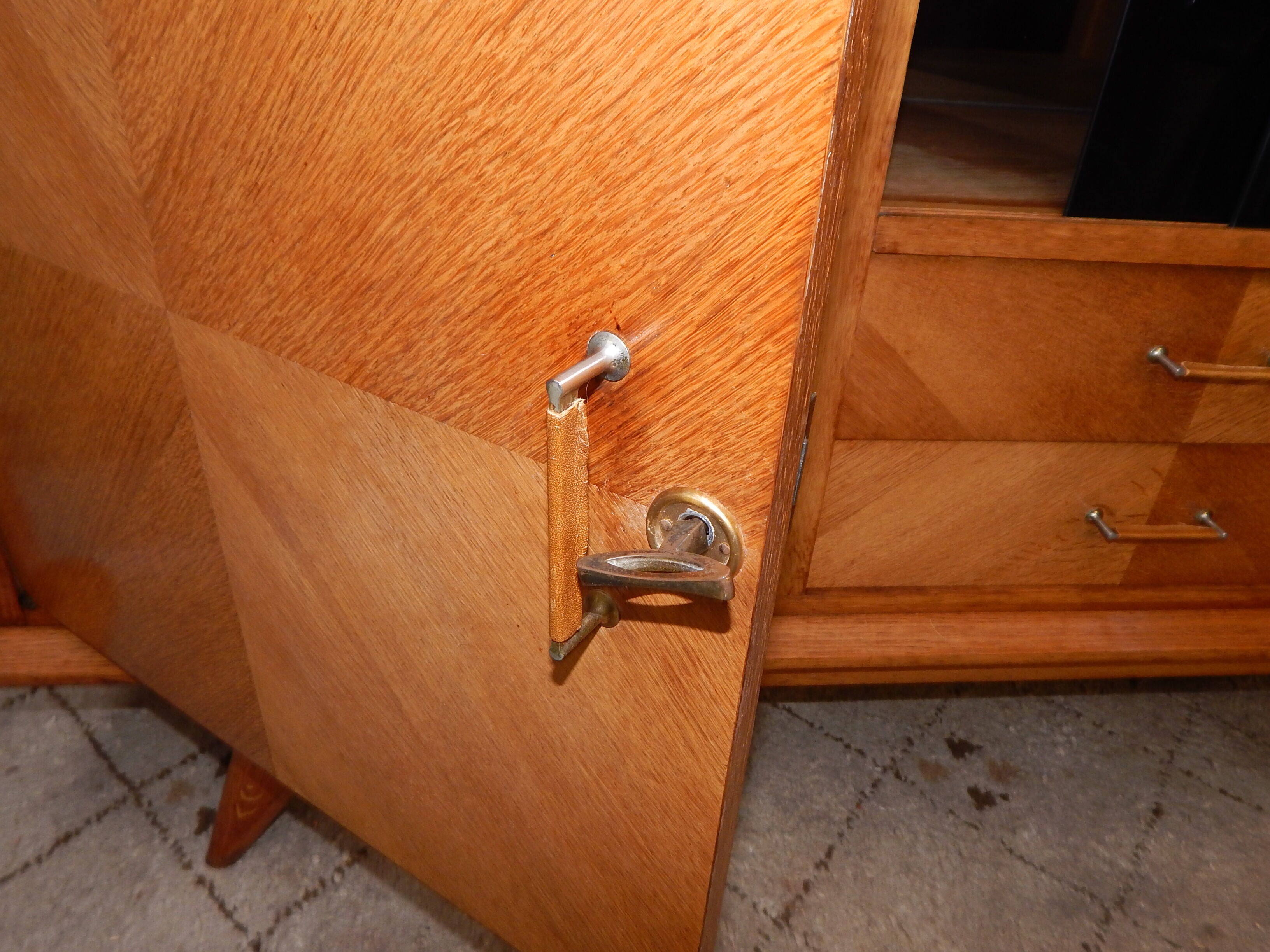 Enfilade pieds compas année 50