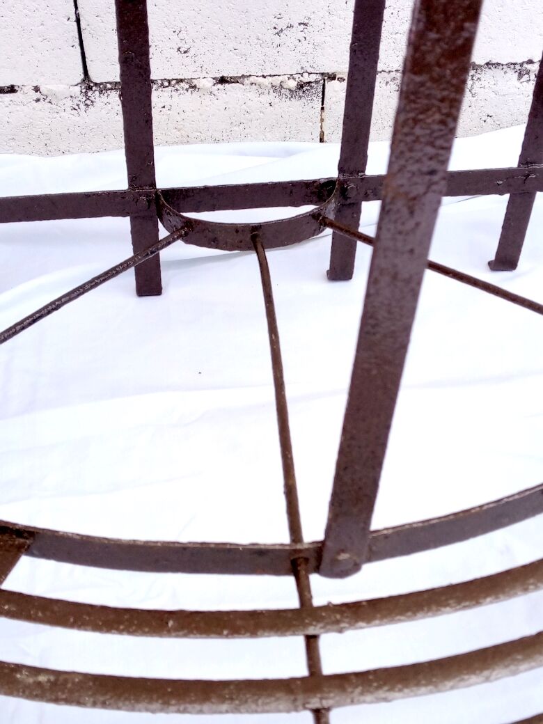 Porte plante demi-lune en fer forgé