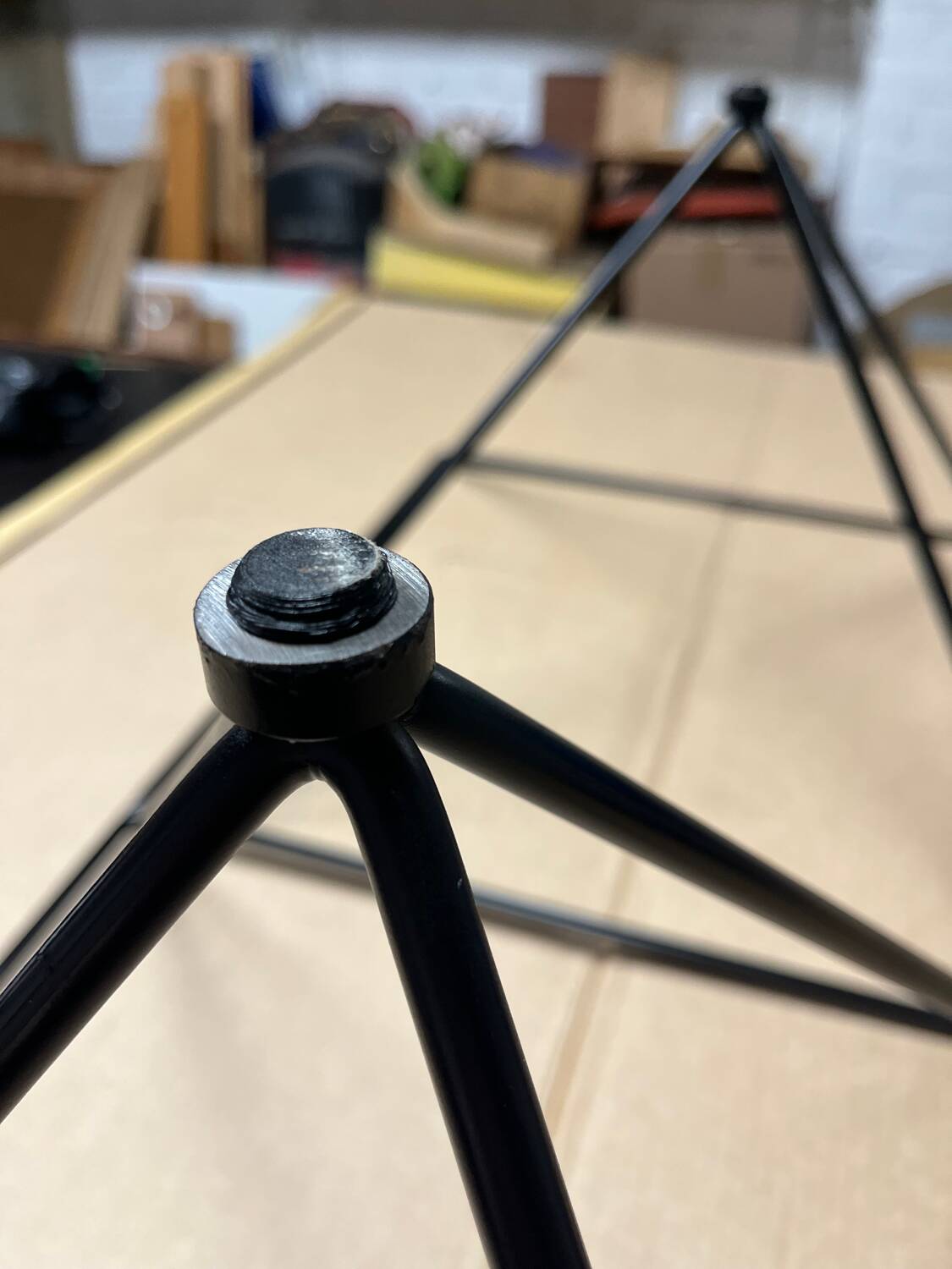 Alanda-style glass and steel coffee table from 1990.