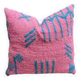 Coussin Kilim en laine berbère fait main : Coussin de sol marocain