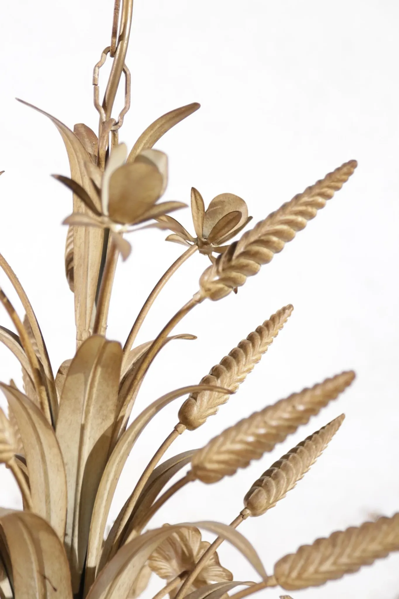Sheaf of wheat chandelier beige Hans Kögl – Maison Charles style