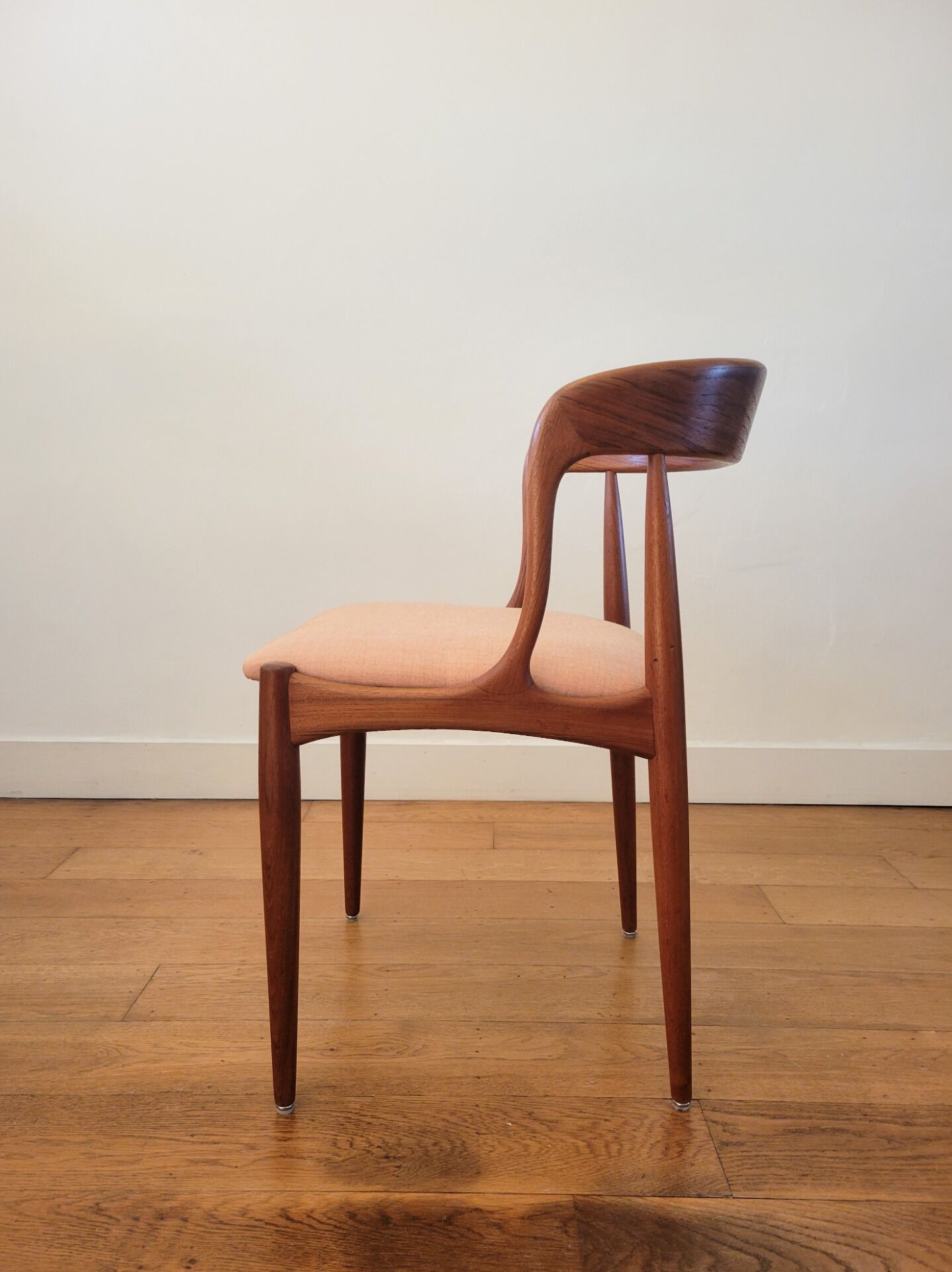 Vintage dining chairs No 16 by Johannes Andersen for Uldum