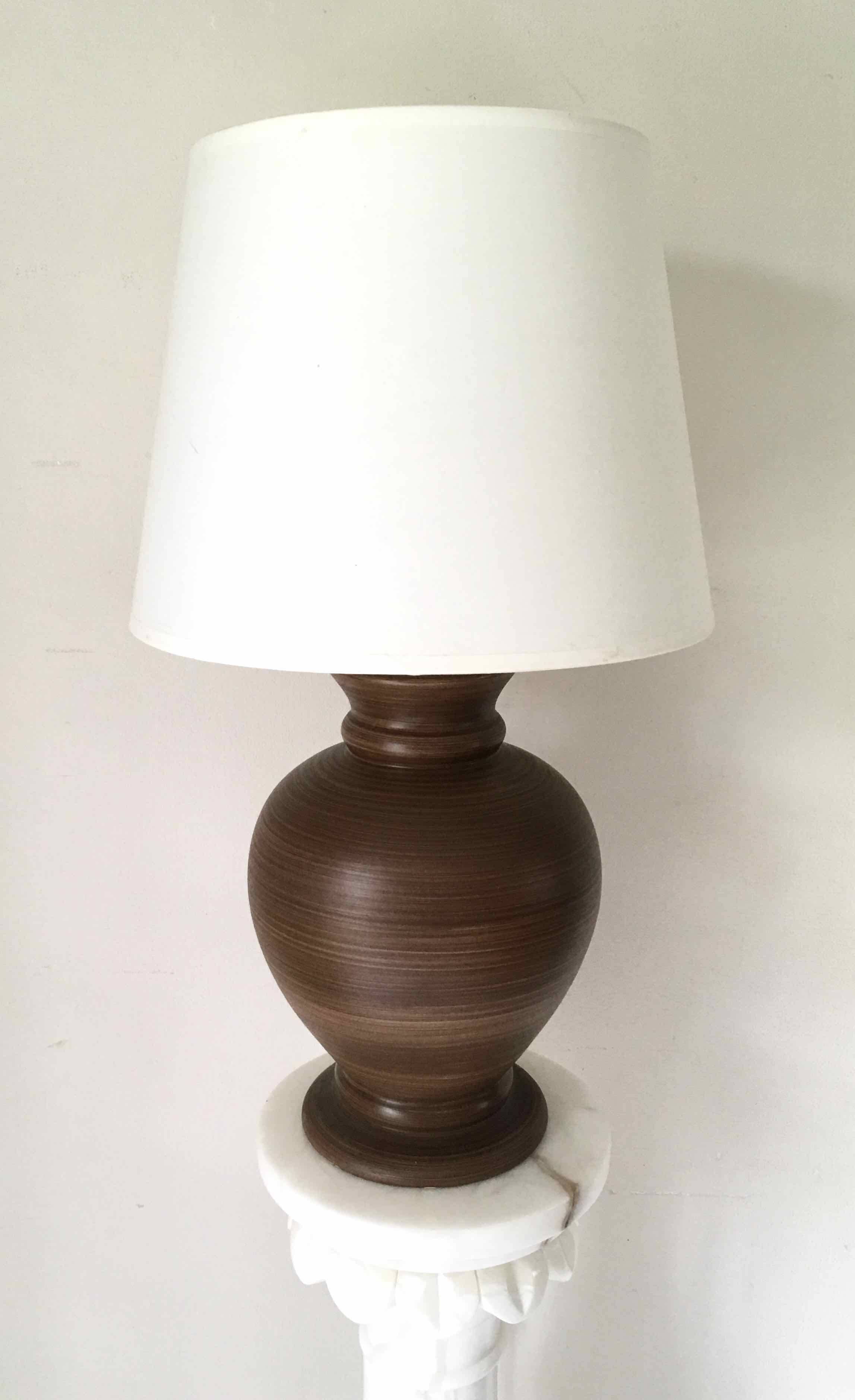 Lampe pied en terre cuite