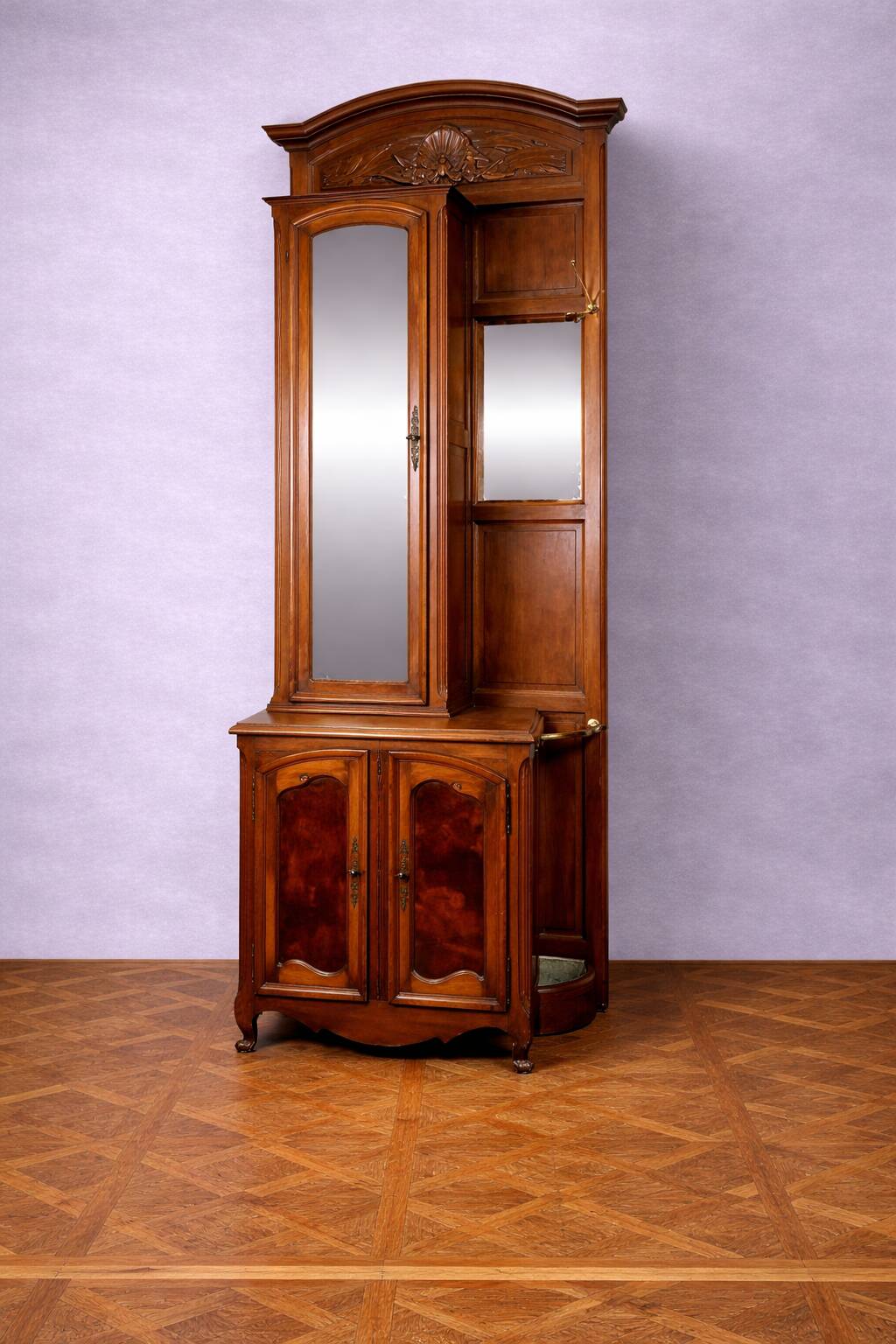 vestiaire ancien en Noyer massif