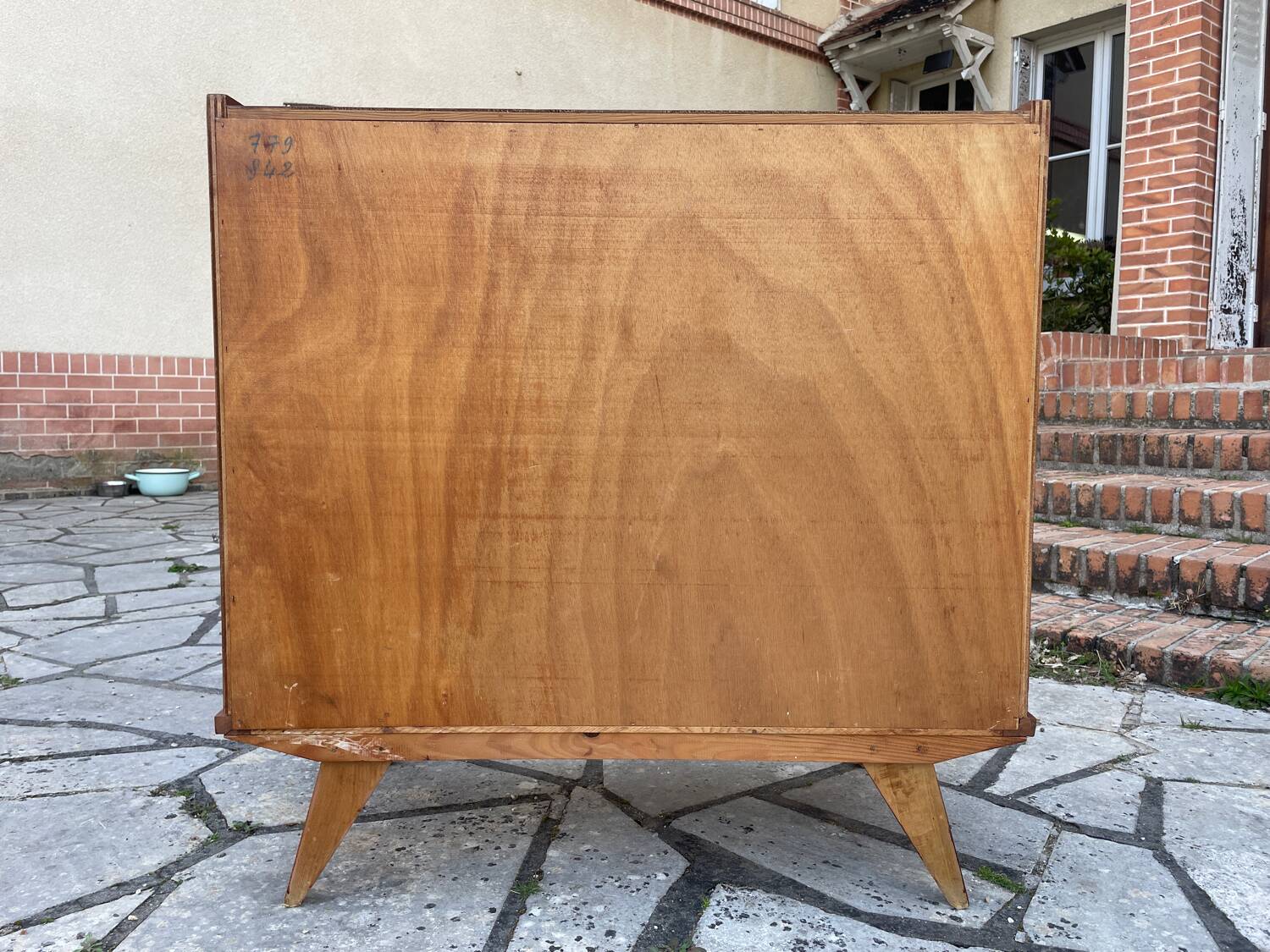 Vintage commode with tapered legs