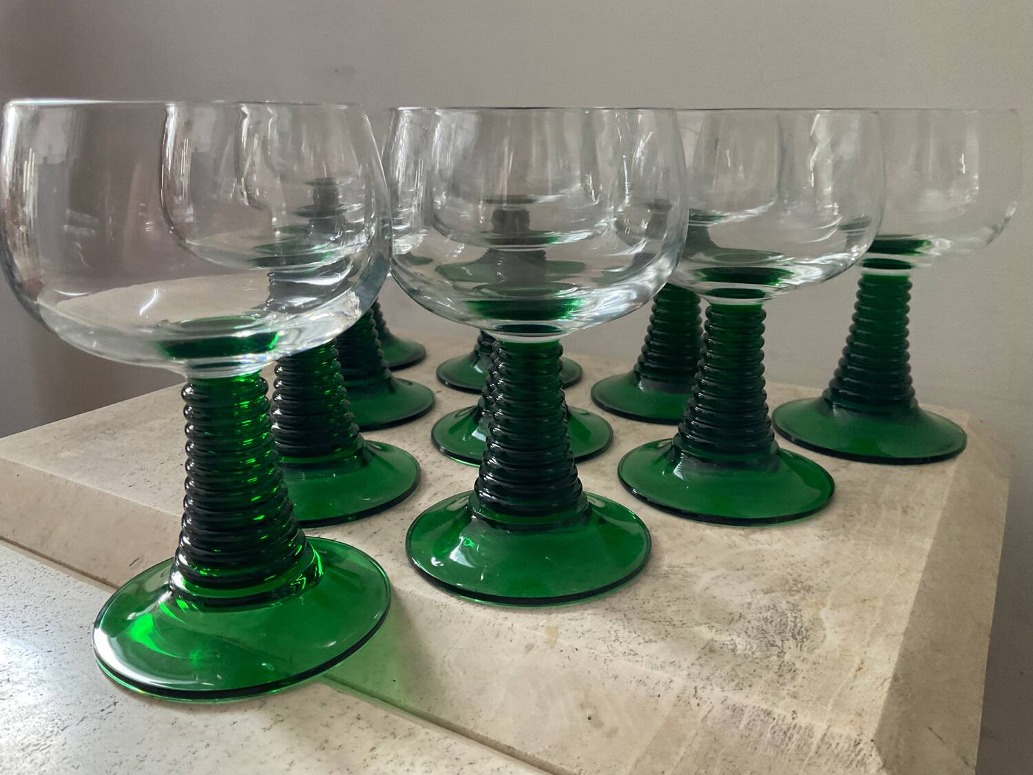 Series of 10 vintage stemmed glasses from the 70s