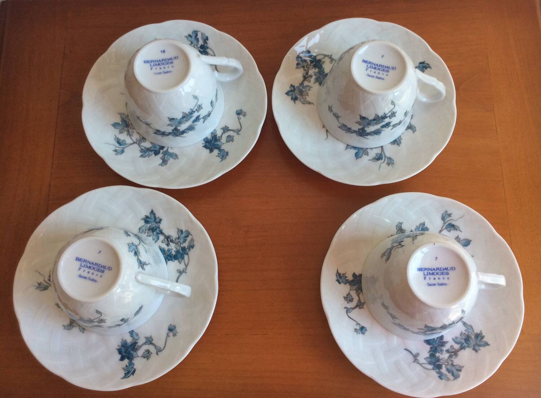 Set of 4 cups and 4 saucers limoges porcelain bernardaud