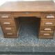 Bureau à caissons en chêne clair