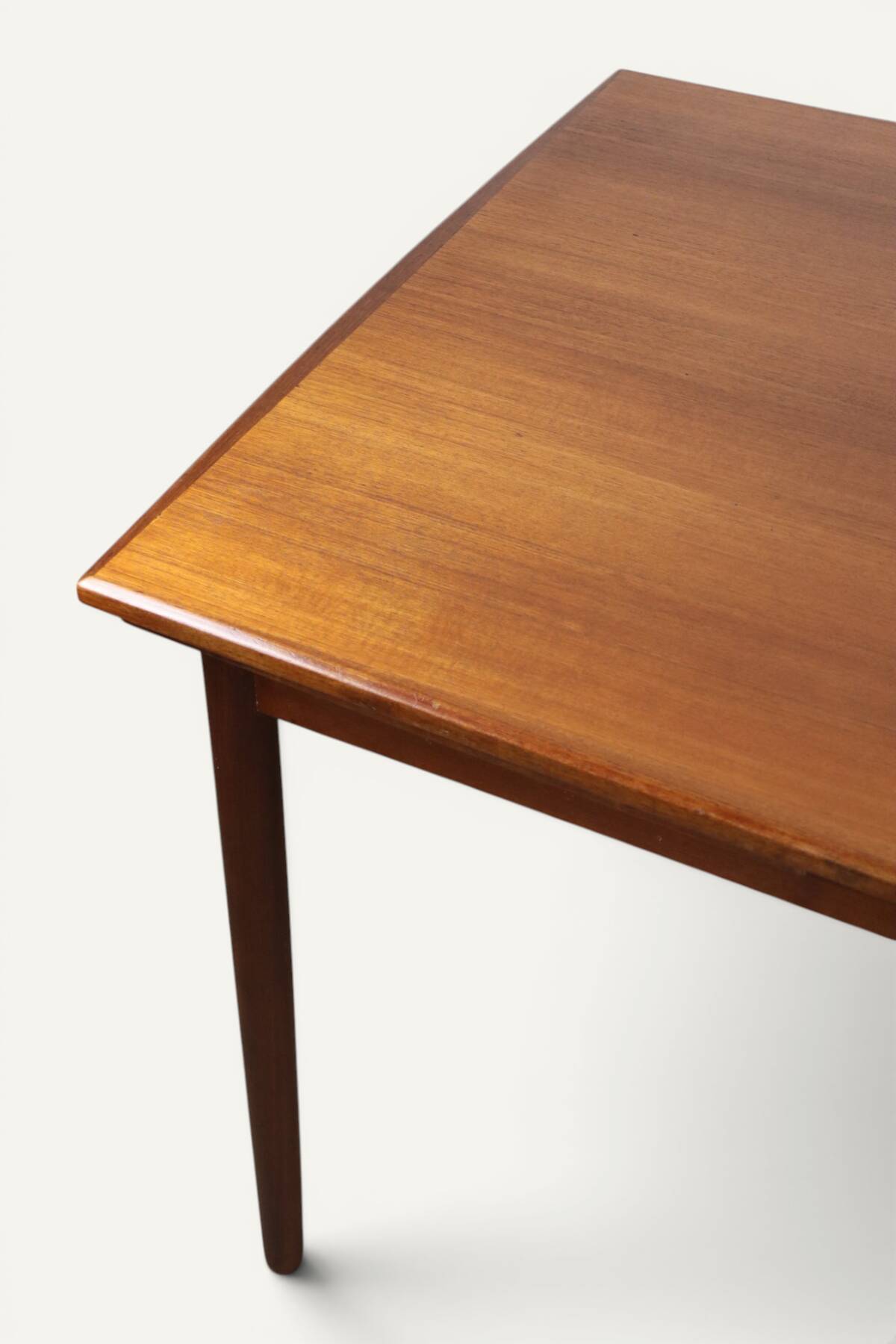 Extendable dining table in Scandinavian teak - 1960s