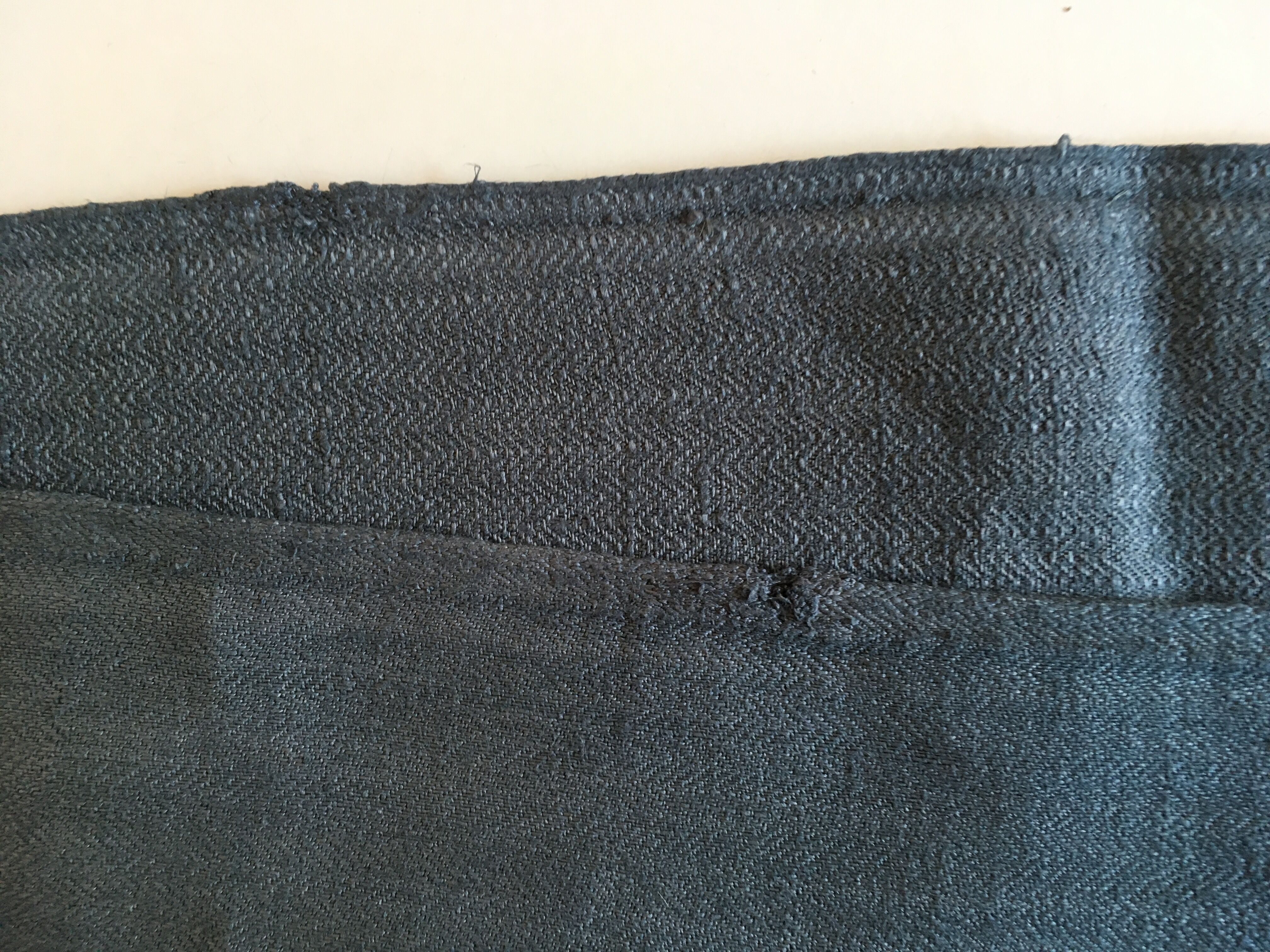 19th century long cloth cloth with iron grey rafters