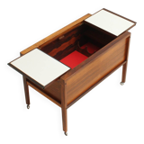 Rolling bar cabinet in rosewood by Dyrlund, Denmark, 1960s.
