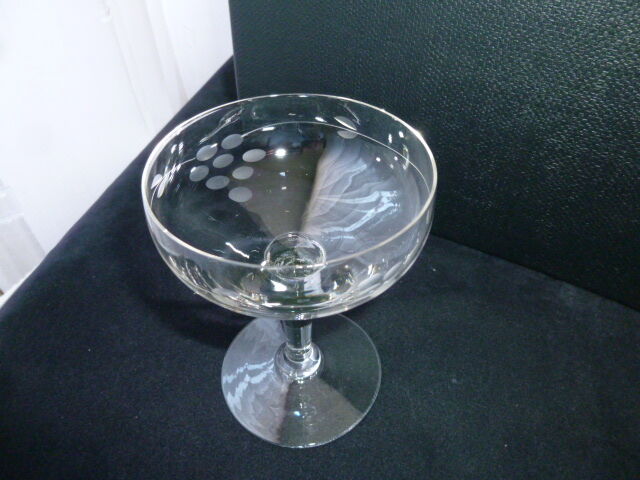 Set de 4 coupes à champagne vintage en verre meulé