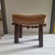 Repose-pieds artisanal d'esprit oriental