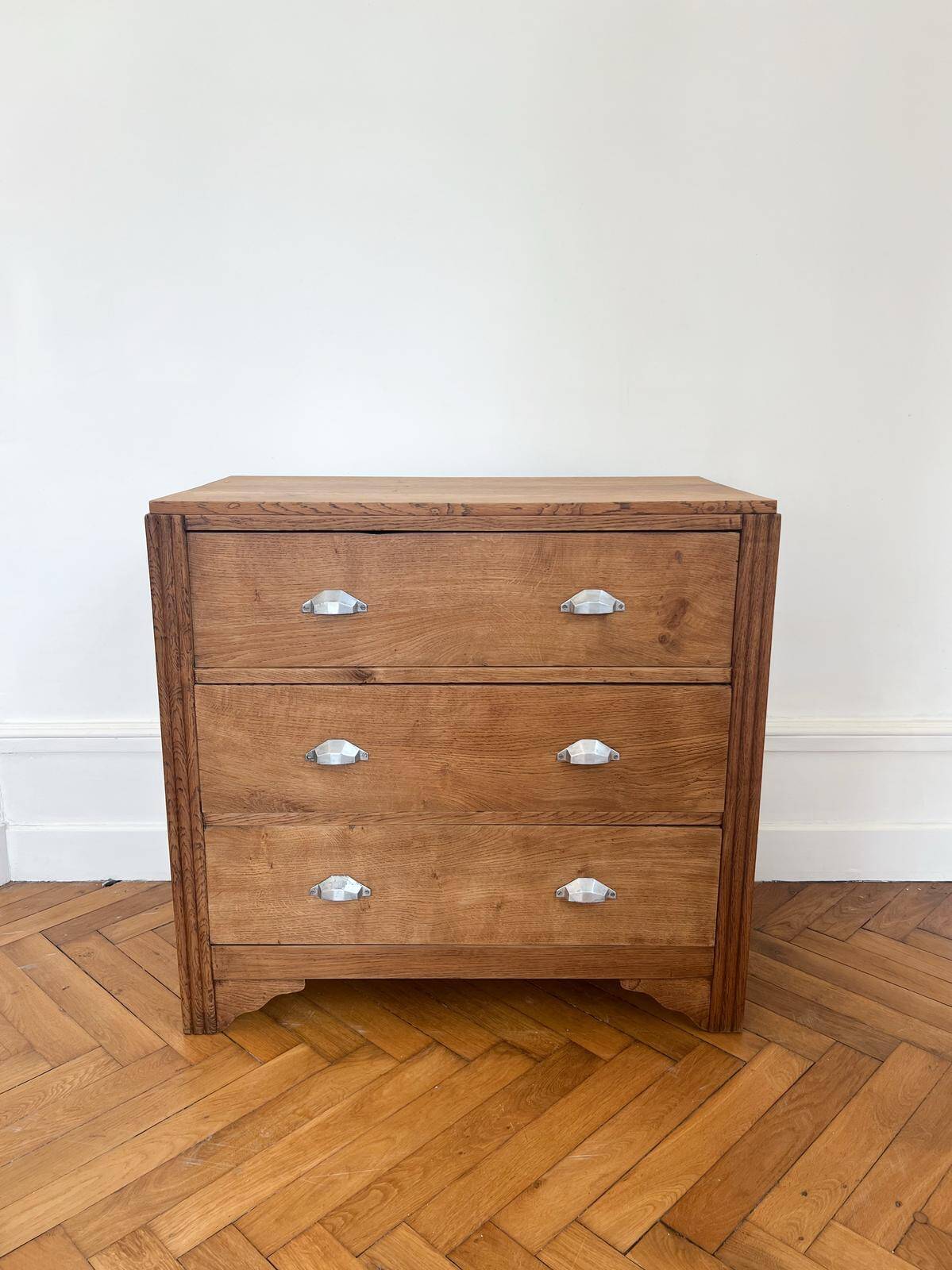 Art Deco chest of drawers in solid oak