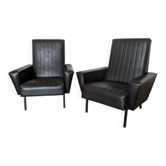 Lot de 2 fauteuils en skai noir vintages