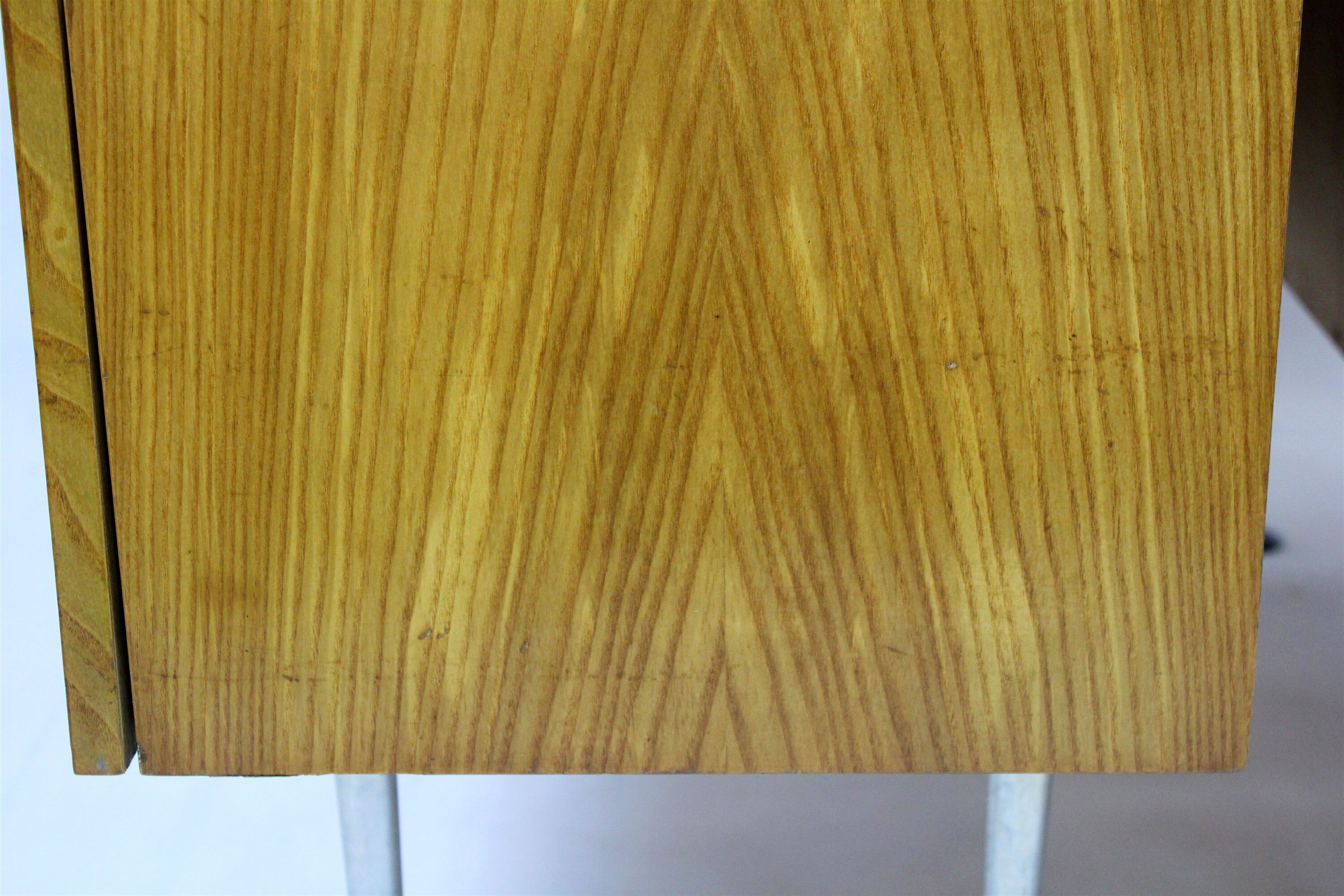 Armoires en frêne par Jitona en 1965