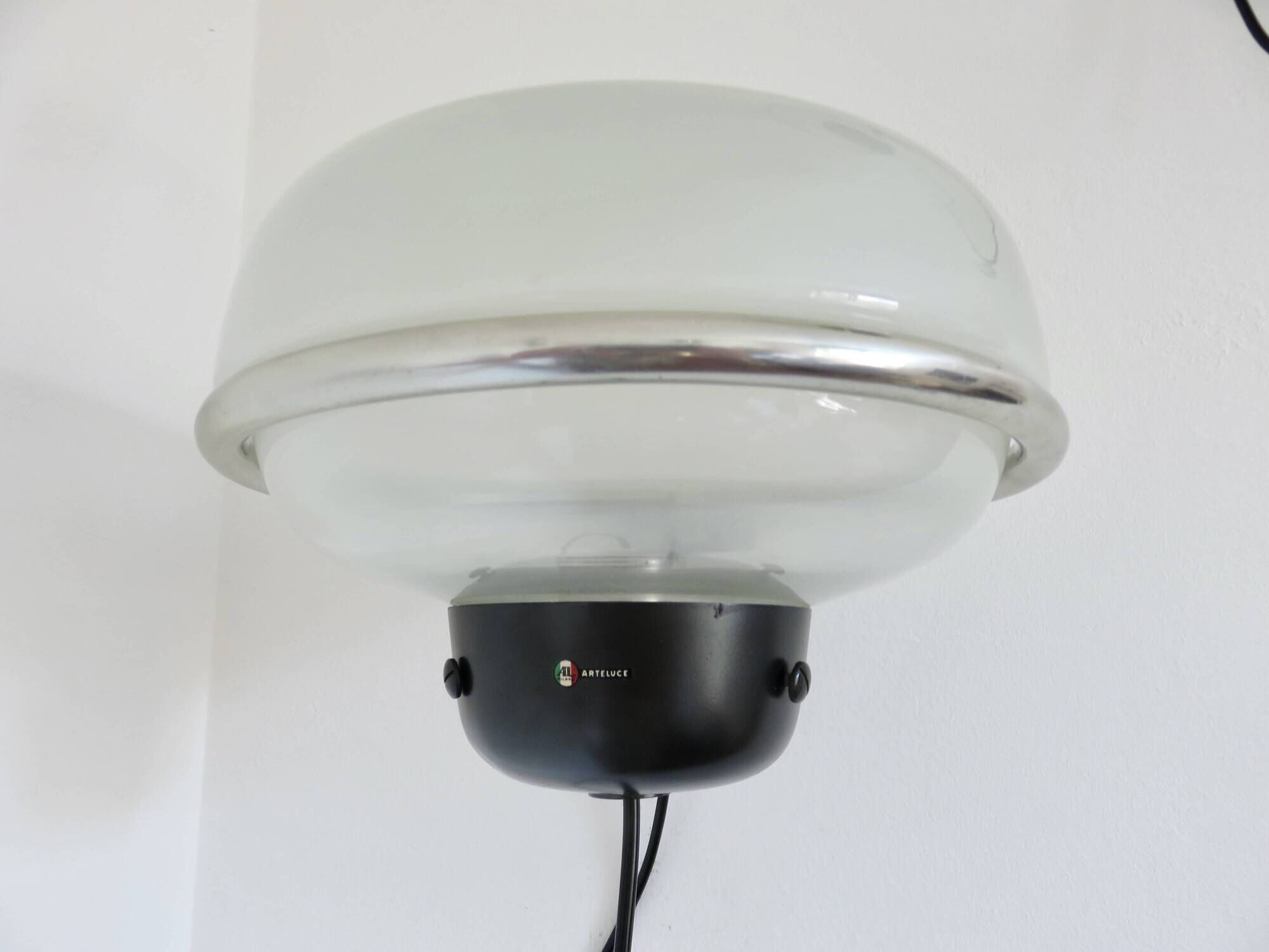Gino Sarfatti, ARTELUCE, pair of wall lights no. 228 - year 1957