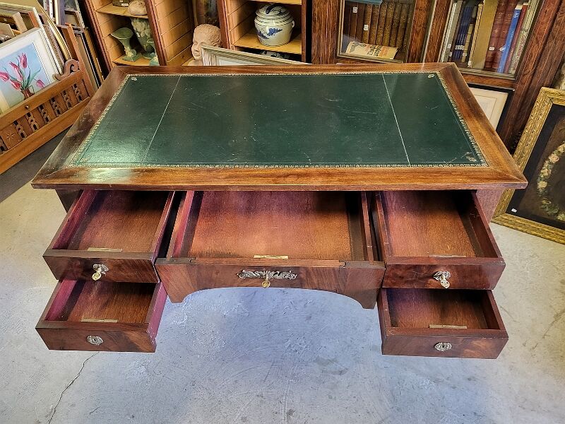 Bureau de style empire en acajou
