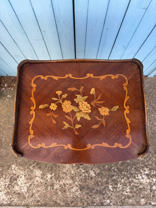 Table de chevet Louis XV en marqueterie