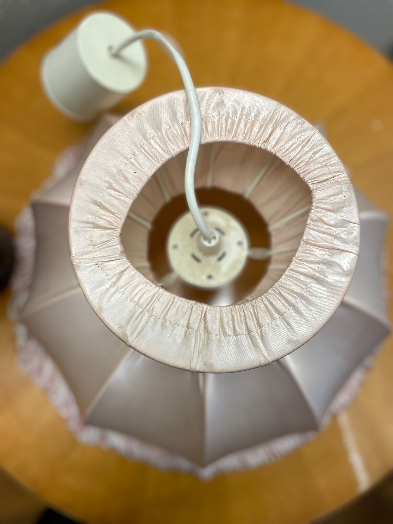 Suspension vintage rose