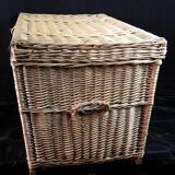 Wicker malle