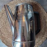 Magnificent stainless steel teapot by Guy Degrenne made in France.