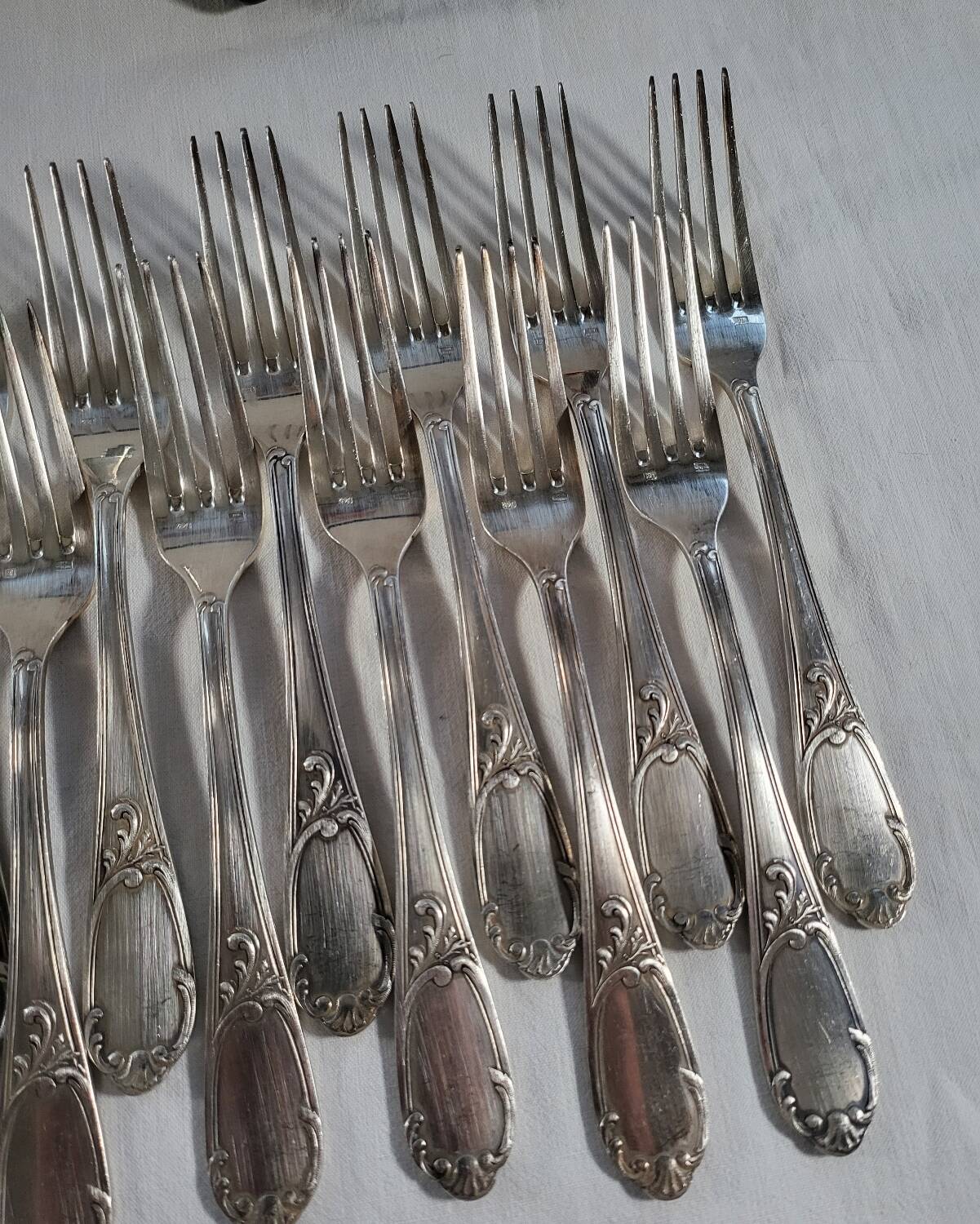 12 SOH Silver Metal Table Forks