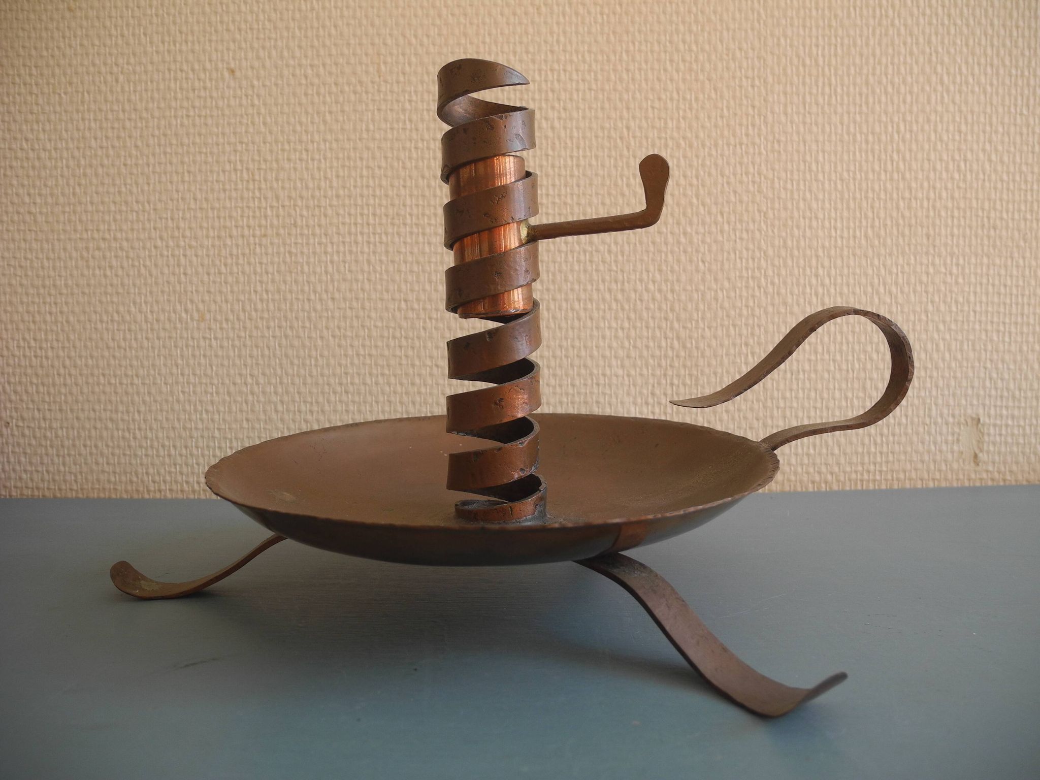 ancien bougeoir queue cochon rat cave cuivre old candle holder candlestick
