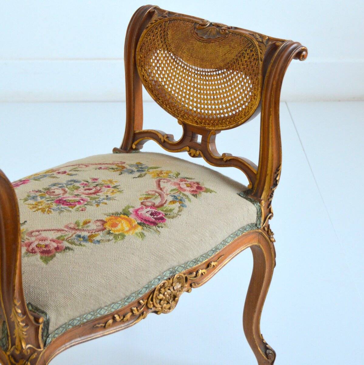 Stool / small bench in canvas, canework and wood late 19th century