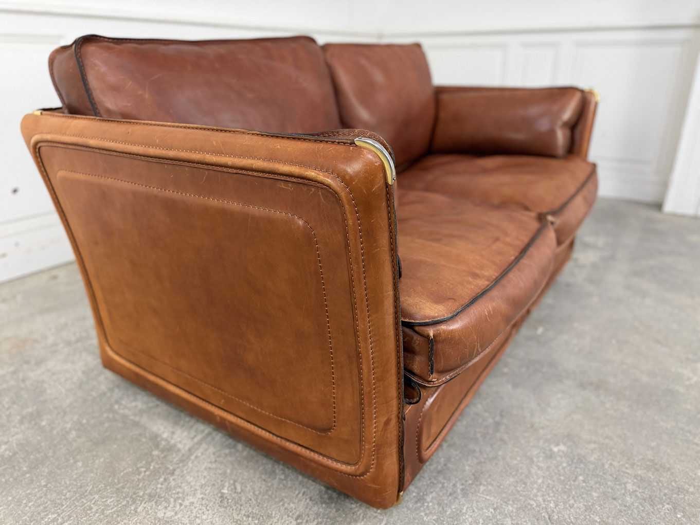 1980s two-seater leather sofa