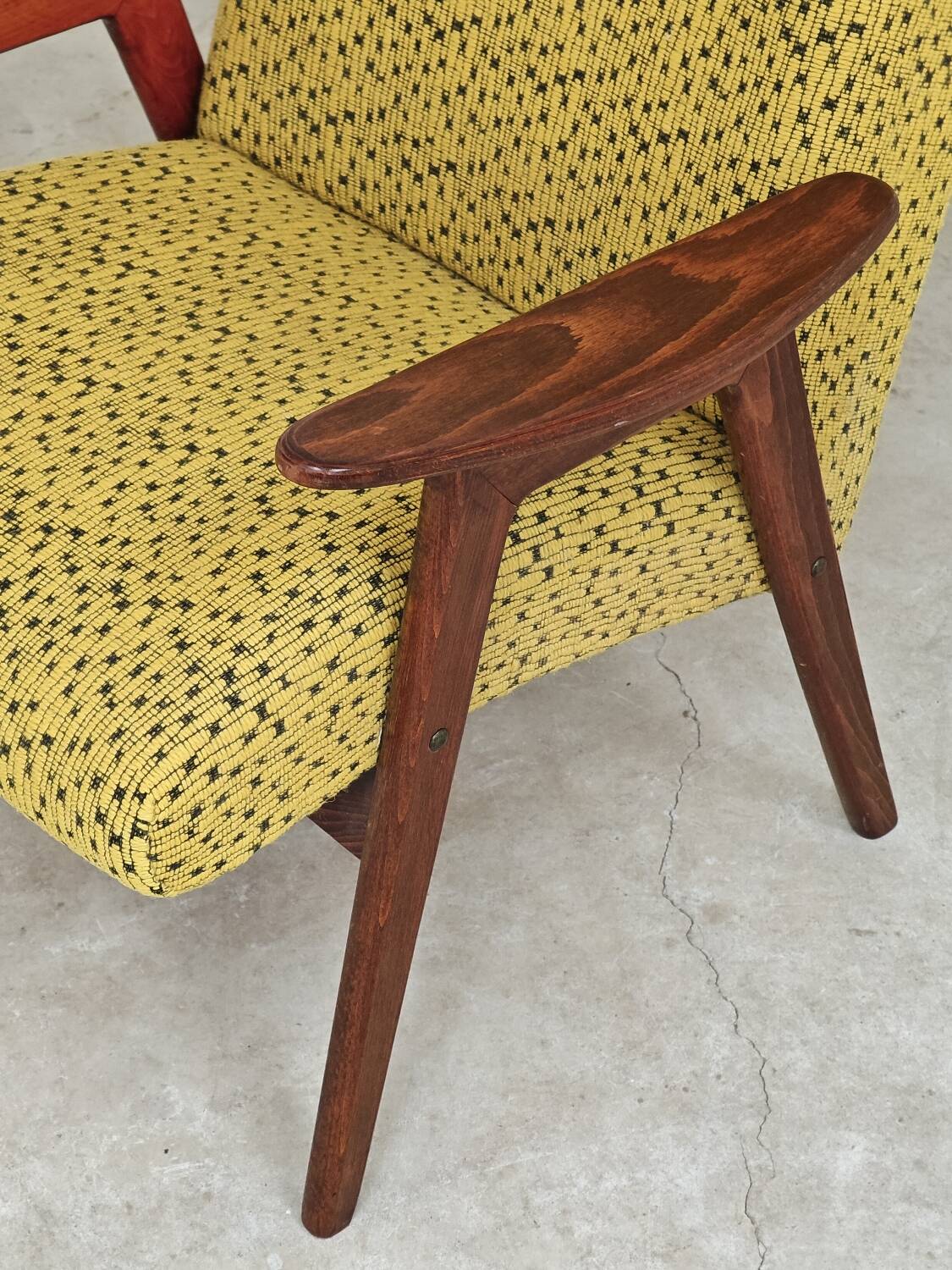 Pair of Yellow armchairs by Jaroslav Smidek for Ton (Thonet) Expo 58