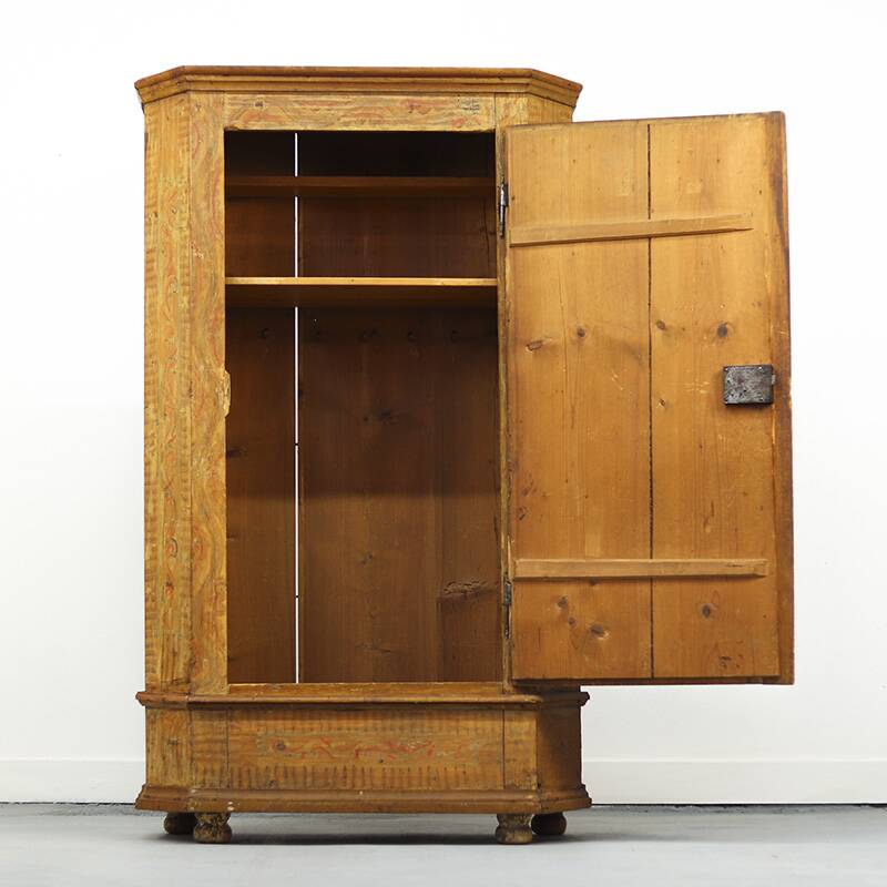 Cabinet de mariée peint d'art populaire, 1815