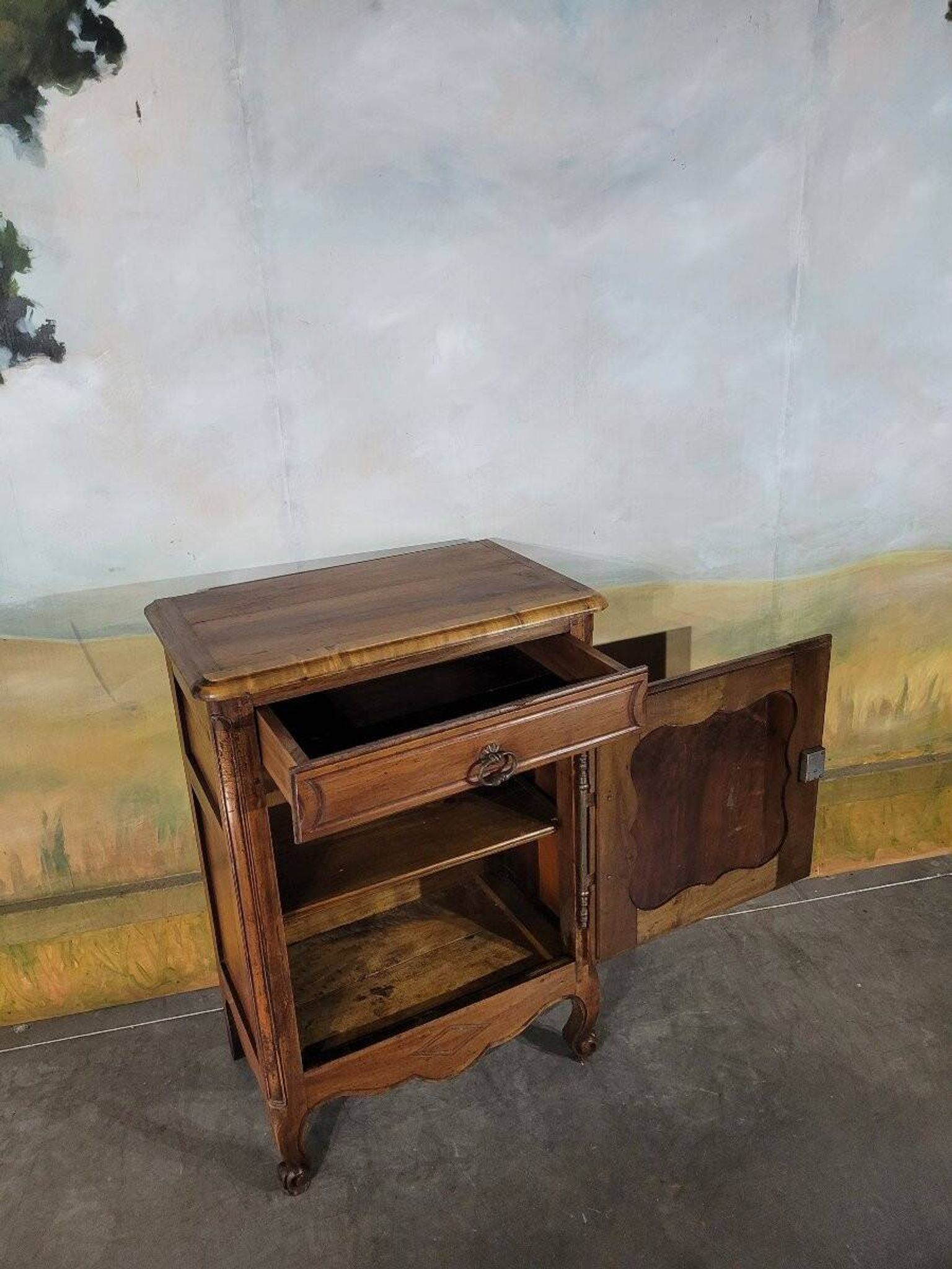 Walnut confiturer from the 19th century.