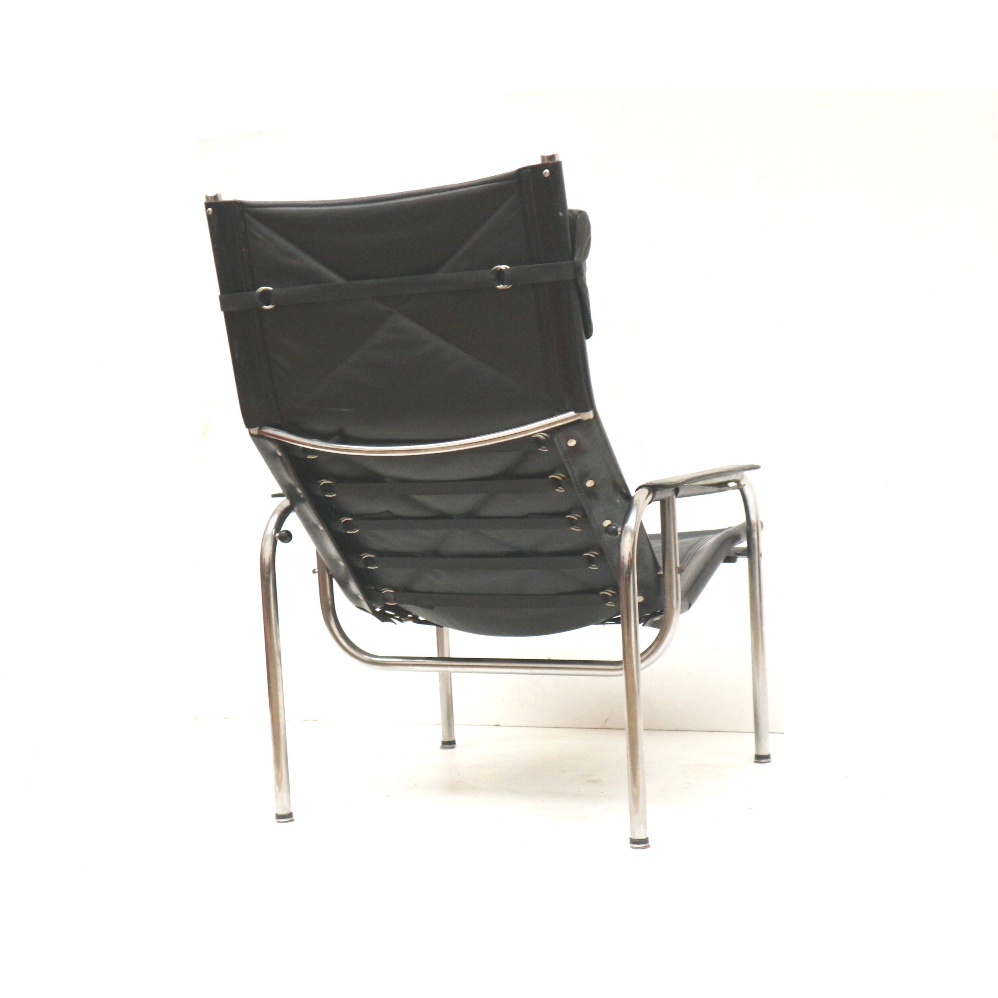 2x Vintage black leather armchair by Strässle HE1106 designed by Hans Eichenberger