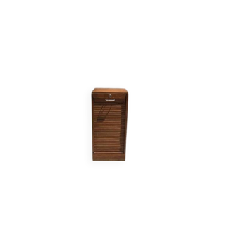 Petit meuble à rideau