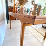 Extendable dining table in NATHAN teak