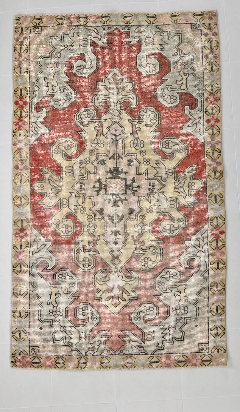 Turkish Red Cream Classic Pattern Vintage Rug, 127x215Cm