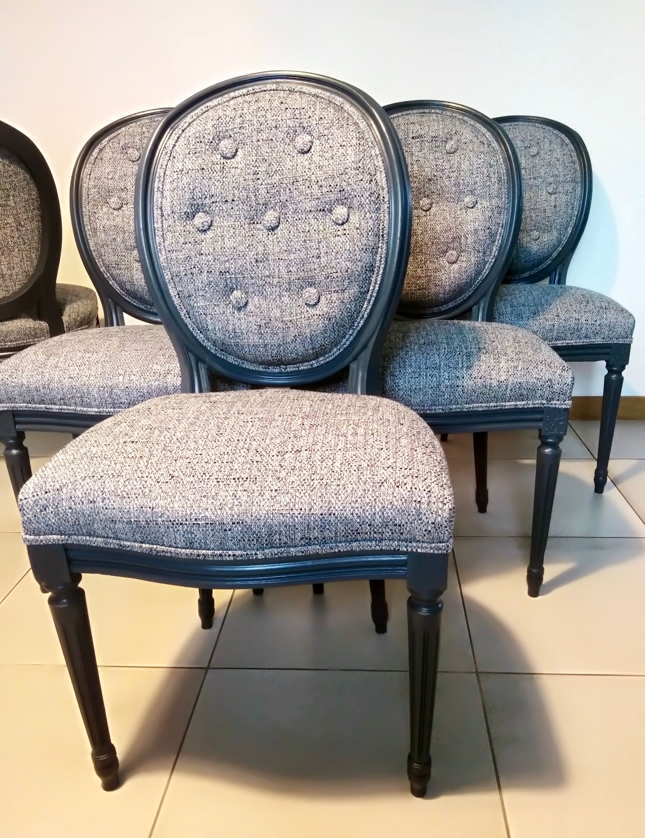 6 old medallion chairs fully restored
