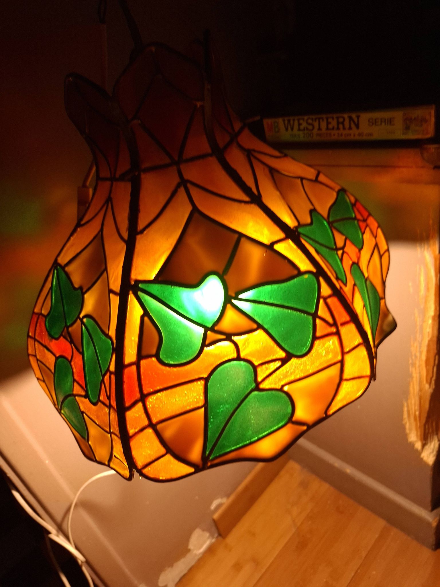 Tiffany-style stained glass pendant light