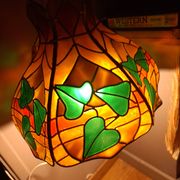 Tiffany-style stained glass pendant light